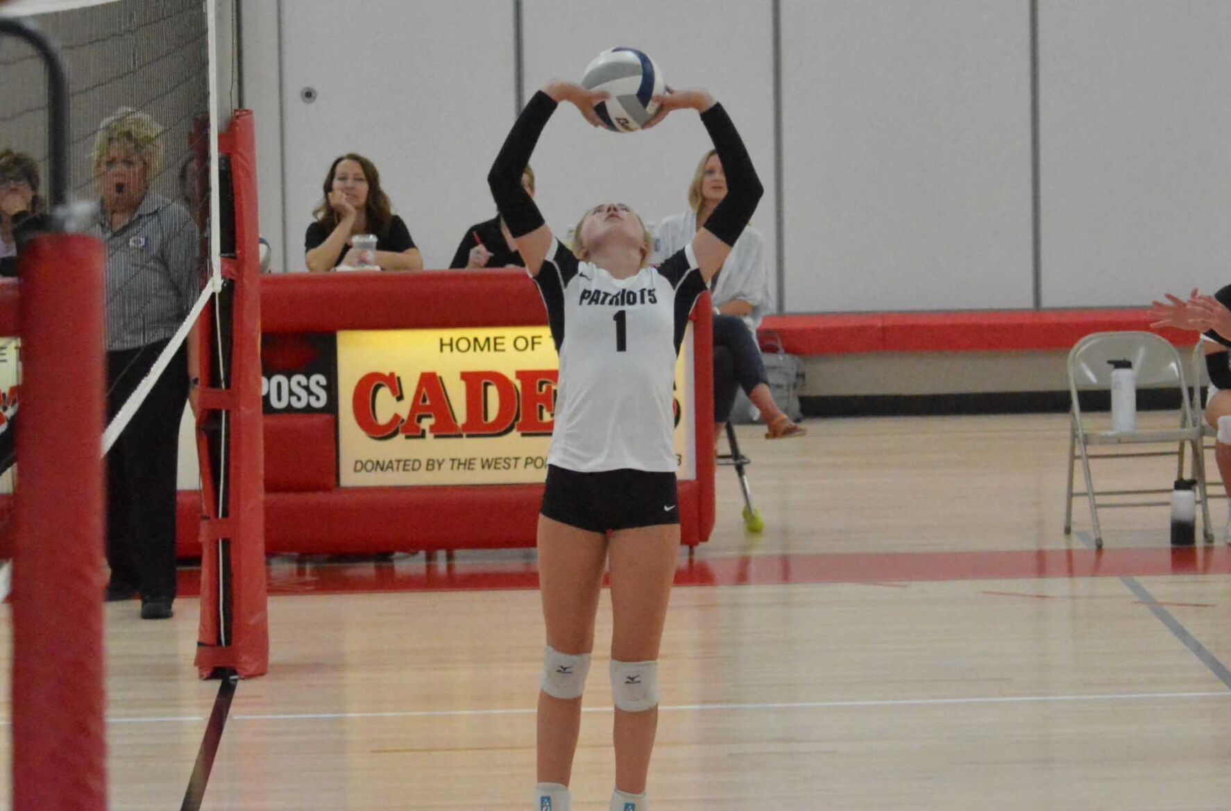 Izzy Hollatz